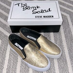 Steve Madden X The Blonde Salad Chiara
Ferragni Textured Slip On Sneaker US 8
